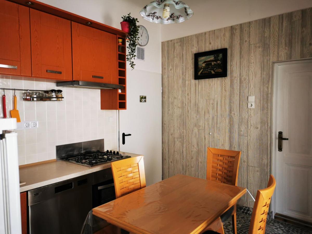 Lehel Apartman Keszthely Luaran gambar