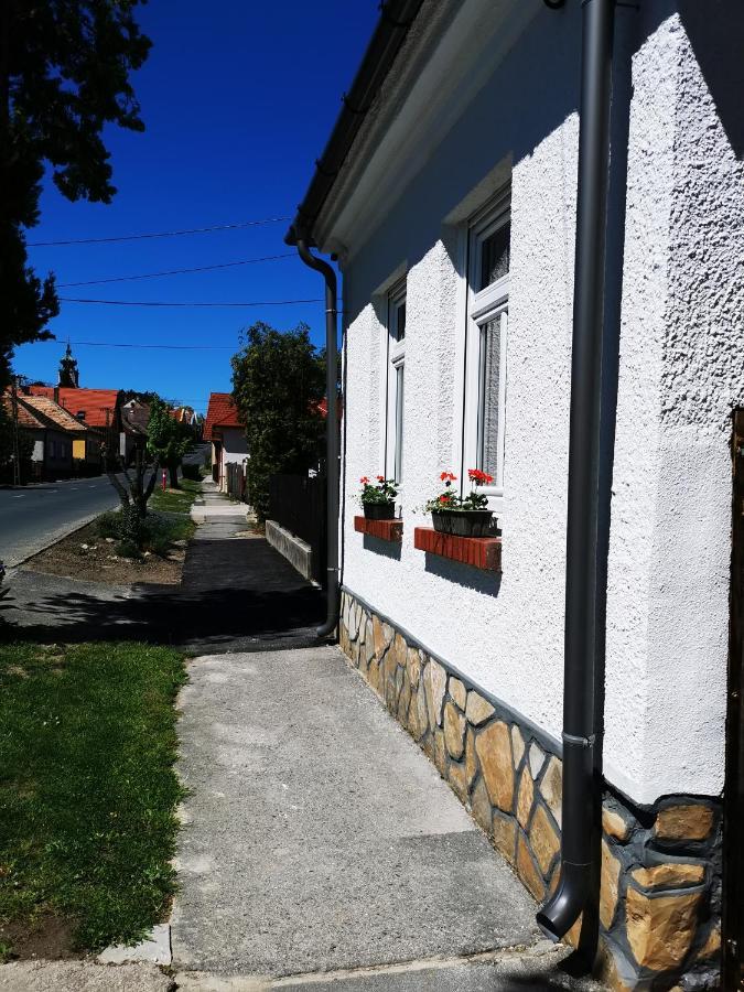 Lehel Apartman Keszthely Luaran gambar